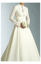 Load image into Gallery viewer, 2007 Sewing Pattern: Vogue V2979