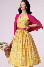Load image into Gallery viewer, 1950’s Reproduction Sewing Pattern: Vogue V8789