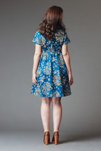 Load image into Gallery viewer, 2010's Deer and Doe Sewing Pattern: Aubépine Dress