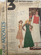 Load image into Gallery viewer, 1975 Vintage Sewing Pattern: McCalls 4747