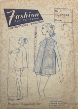 Load image into Gallery viewer, 1950&#39;s Vintage Sewing Pattern: Fashion Cut D S 262
