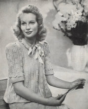 Load image into Gallery viewer, 1940&#39;s Vintage Knitting Booklet: Sun-glo Series 33
