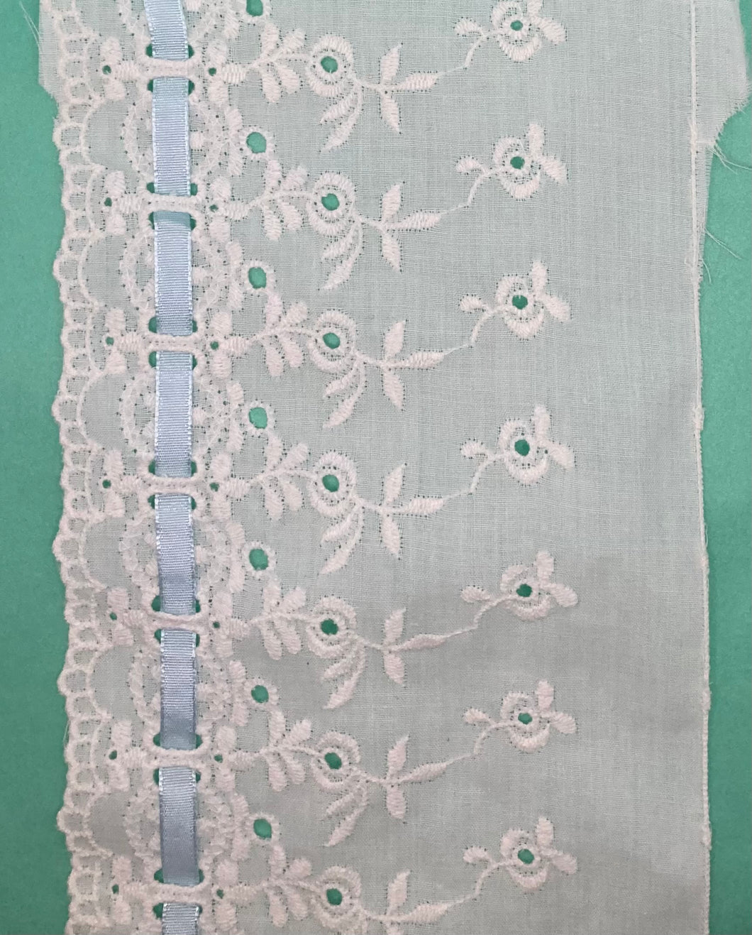 Vintage Single Sided Lace.