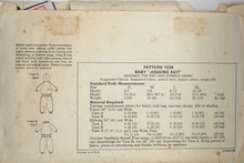 Load image into Gallery viewer, Vintage Sewing Pattern: Kwik Sew 1038
