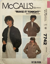 Load image into Gallery viewer, sewing Pattern: McCalls 7742
