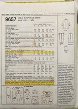 Load image into Gallery viewer, 1969 Vintage Sewing Pattern: McCalls 9657
