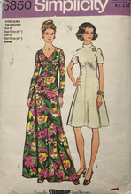Load image into Gallery viewer, 1975 Vintage Sewing Pattern: Simplicity 5850
