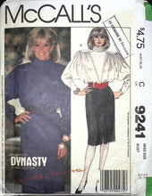 Load image into Gallery viewer, Vintage Sewing Pattern: McCalls 9241
