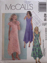 Load image into Gallery viewer, Sewing Pattern: McCalls 4016
