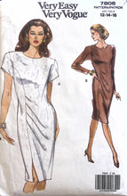 Load image into Gallery viewer, Vintage Sewing Pattern: Vogue 7808
