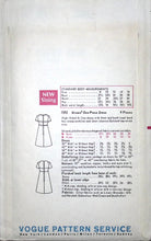 Load image into Gallery viewer, Vintage Sewing Pattern: Vogue 7592
