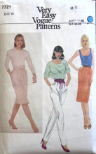 Load image into Gallery viewer, Vintage Sewing Pattern: Vogue 7721
