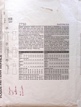 Load image into Gallery viewer, Sewing Pattern: Vogue 2750

