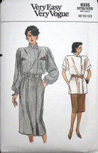 Load image into Gallery viewer, Vintage Sewing Pattern: Vogue 9335
