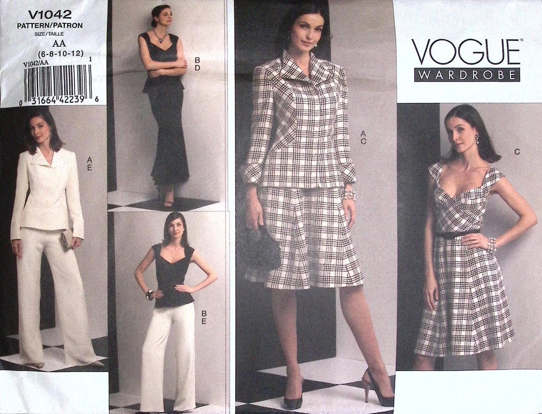 Sewing Pattern: Vogue V1042