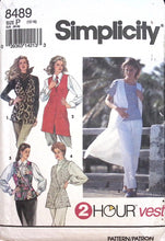Load image into Gallery viewer, Vintage Sewing Pattern: Simplicity 8489
