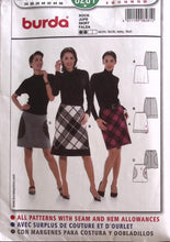 Load image into Gallery viewer, Sewing Pattern: Burda 8281
