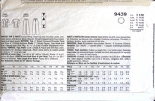 Load image into Gallery viewer, Vintage Sewing Pattern: Vogue 9439
