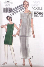 Load image into Gallery viewer, Sewing Pattern: Vogue 7447
