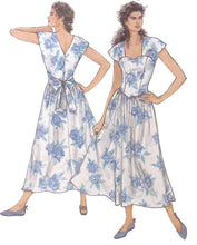 Load image into Gallery viewer, Vintage Sewing Pattern: Simplicity 7215
