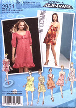 Load image into Gallery viewer, Sewing Pattern: Simplicity 2951
