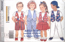 Load image into Gallery viewer, Vintage Sewing Pattern: Butterick 3273
