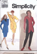 Load image into Gallery viewer, Vintage Sewing Pattern: Simplicity 7392
