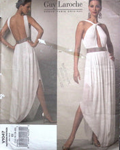 Load image into Gallery viewer, Sewing Pattern: Vogue V1047
