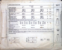 Load image into Gallery viewer, Vintage Sewing Pattern: McCalls 5077
