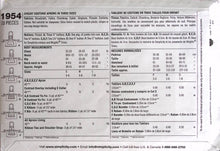 Load image into Gallery viewer, Sewing Pattern: Simplicity 1954
