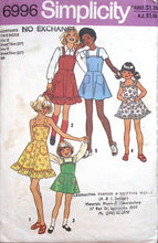 Load image into Gallery viewer, Vintage Sewing Pattern: Simplicity 6996
