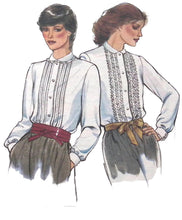 Load image into Gallery viewer, Vintage Sewing Pattern: Style 3432
