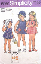 Load image into Gallery viewer, Vintage Sewing Pattern: Simplicity 6951
