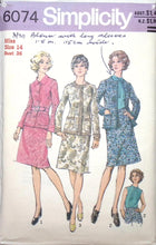Load image into Gallery viewer, Vintage Sewing Pattern: Simplicity 6074
