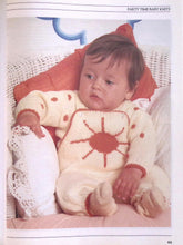 Load image into Gallery viewer, Easy Knits for Babies and Toddlers by Bay Books
