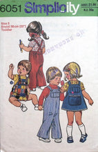 Load image into Gallery viewer, Vintage SewingPattern: Simplicity 6051
