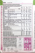 Load image into Gallery viewer, Vintage Sewing Pattern: Simplicity 5993
