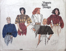 Load image into Gallery viewer, Vintage Sewing Pattern: Vogue 1082
