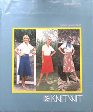 Load image into Gallery viewer, Vintage Sewing Pattern: Knitwit 2000
