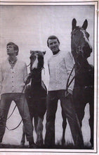 Load image into Gallery viewer, Patons Knitting Booklet No.840
