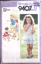 Load image into Gallery viewer, Vintage Sewing Pattern: Simplicity 9407
