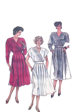 Load image into Gallery viewer, Vintage Sewing Pattern: Simplicity 7278
