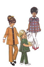 Load image into Gallery viewer, Vintage Sewing Pattern: Simplicity 8990
