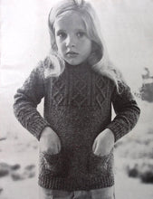 Load image into Gallery viewer, Patons Knitting Book 345: Cedar for small Fry
