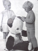 Load image into Gallery viewer, Patons Knitting Book No. 976: Toddlers Totem Double Knit
