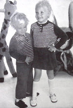 Load image into Gallery viewer, Patons Knitting Book No. 976: Toddlers Totem Double Knit
