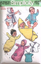 Load image into Gallery viewer, Vintage Sewing Pattern: Simplicity 5757
