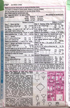 Load image into Gallery viewer, Vintage Sewing Pattern: Simplicity 5757
