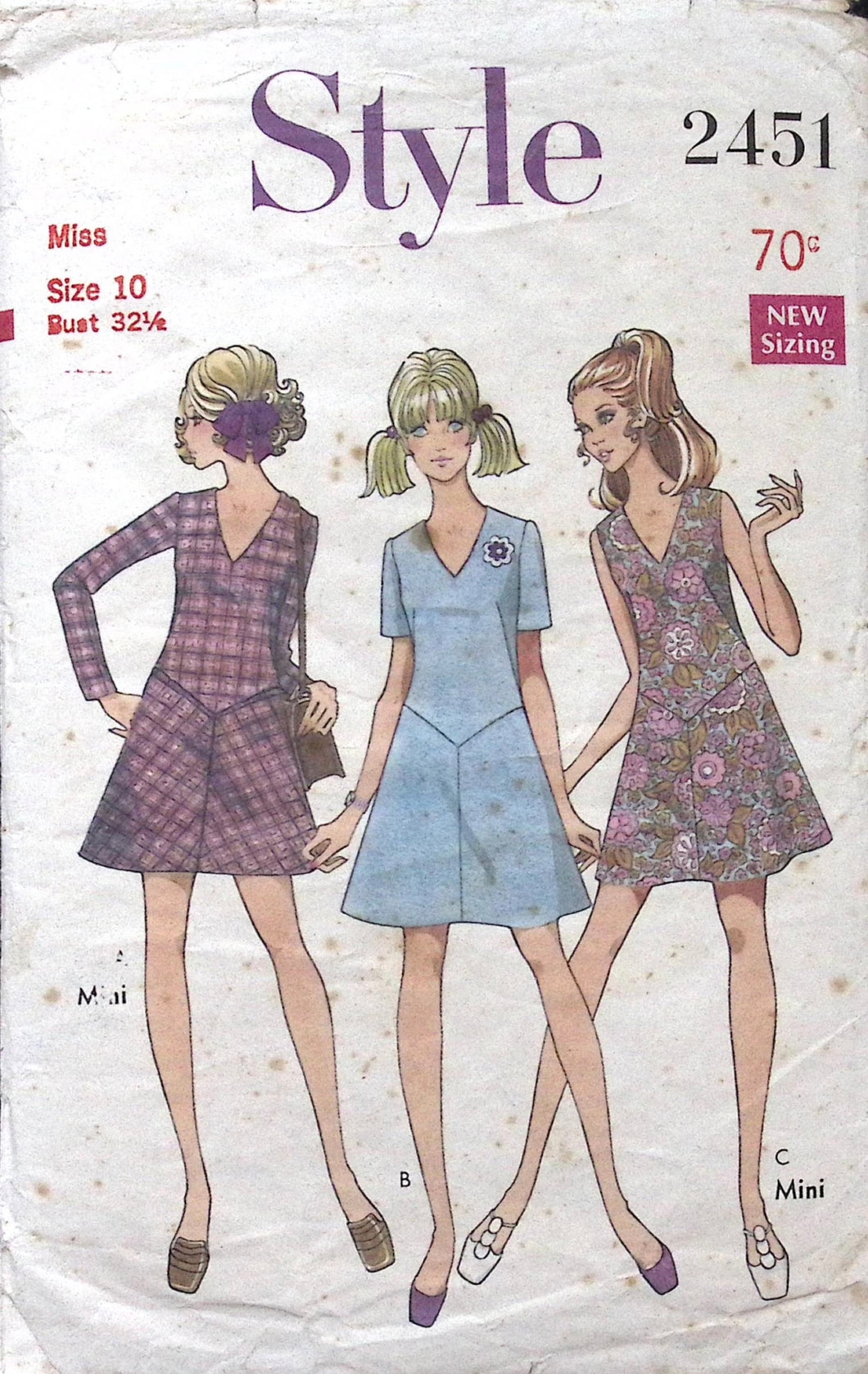 Vintage Sewing Pattern: Style 2451