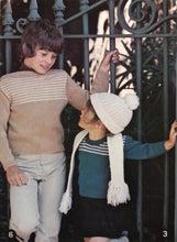 Load image into Gallery viewer, Patons Knitting Book No. 606: Family 8 Ply
